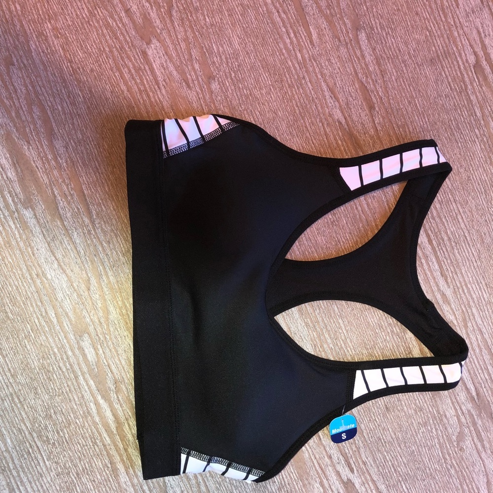 BRAND NEW W TAGS!! Champion sports bra